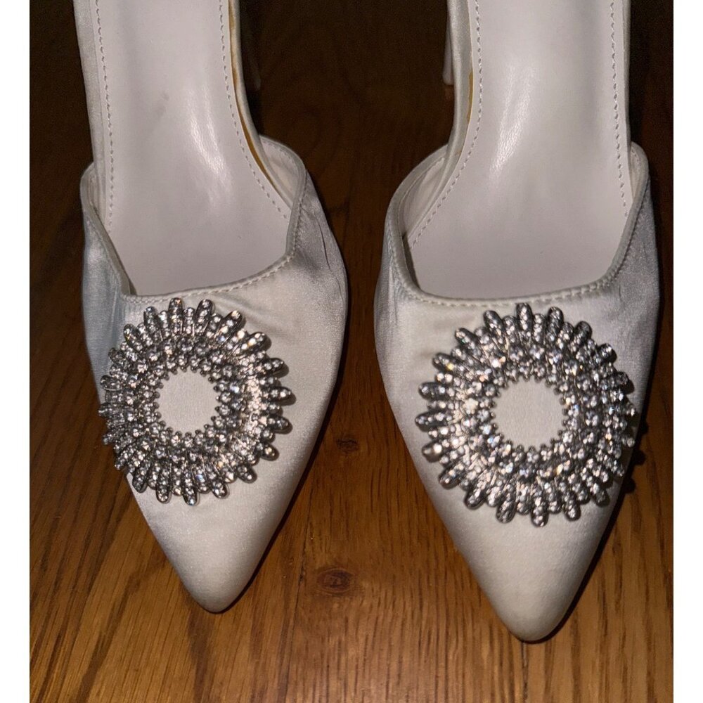 Lulus Bradleyy Heels White Satin Pointed Toe Ankle Strap Rhinestone Size 9 - Picture 2 of 13